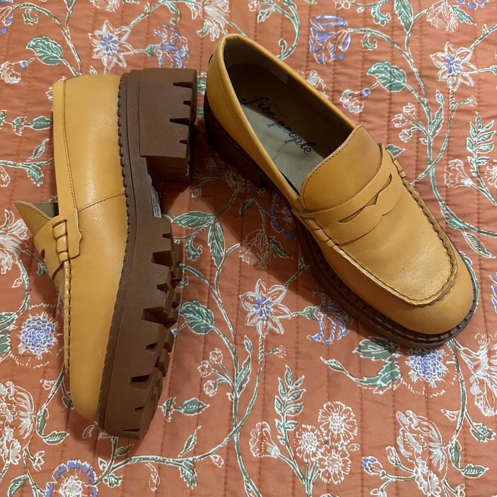 Brand new Free People tan loafers!
